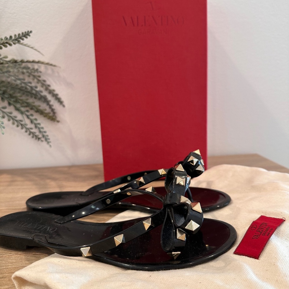 Valentino flat sandals